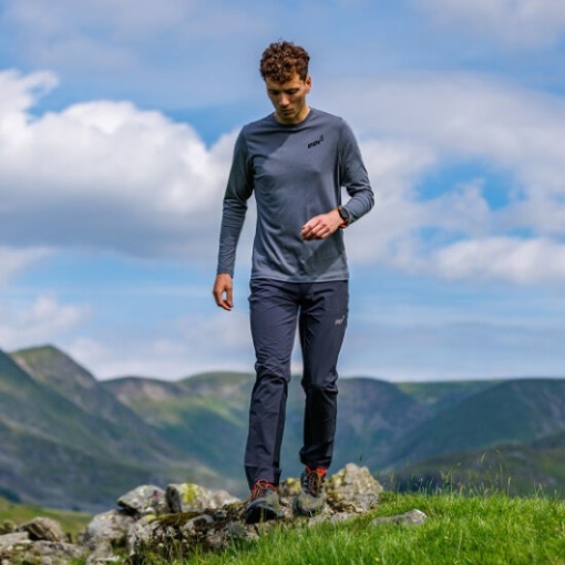 Inov-8 グラフィック Tシャツ 長袖 ''ブランド'' メンズ グレー