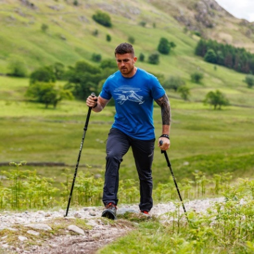 Inov-8 グラフィック Tシャツ 半袖 ''helvellyn'' メンズ ブルー